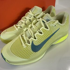 Wmn NikeCourt Air Zoom Vapor 12 Premium HC High Voltage Size 7 Tennis Pickleball